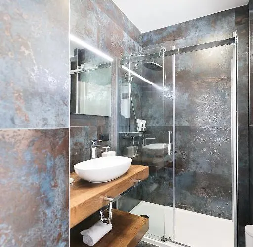 Larga - Luksuzni U Srcu Zadra *