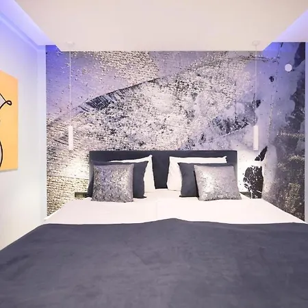 Apartman Larga - Luksuzni U Srcu Zadra