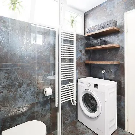 Larga - Stylish In Historic Old Town With Prime Location Apartman *