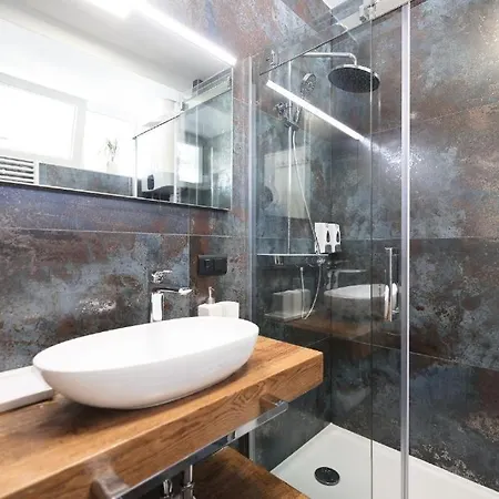 Larga - Stylish In Historic Old Town With Prime Location Apartman *