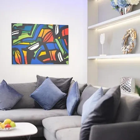 Larga - Stylish In Historic Old Town With Prime Location * Zára