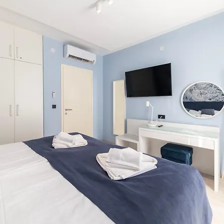 Larga - Stylish In Historic Old Town With Prime Location Apartman