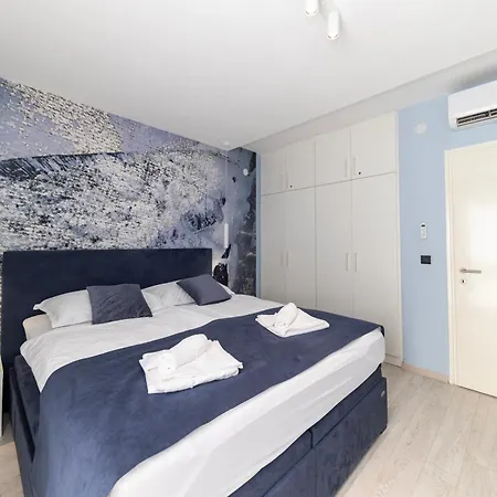 Larga - Stylish In Historic Old Town With Prime Location Apartman Zára