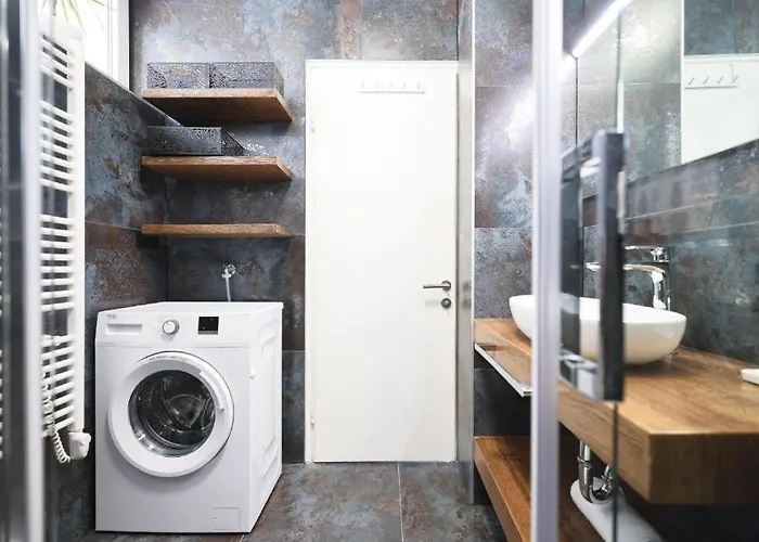 Larga - Luksuzni U Srcu Zadra *