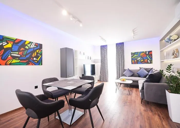 Larga - Luksuzni U Srcu Zadra